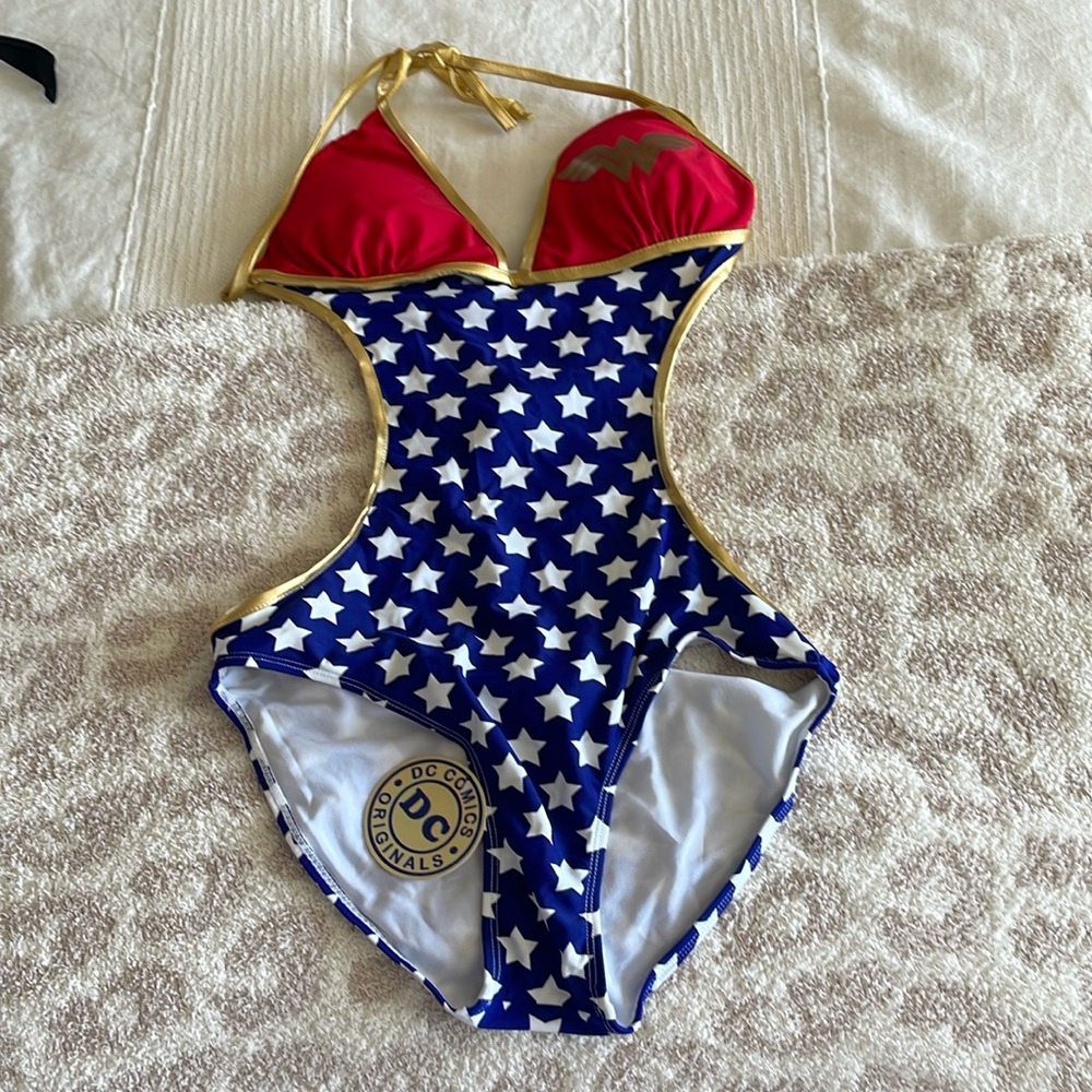 New women’s one piece Wonder Woman swim suite
